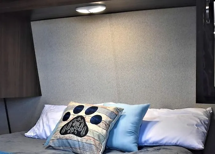 Holiday home Modern Pet-friendly Rv With Private Deck, Firepit & Full Kitchen Near Williams, Arizona Williams