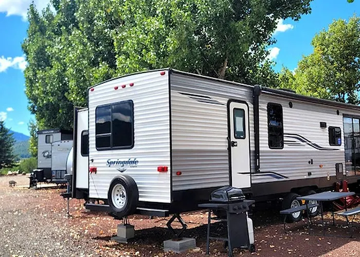 Modern Pet-friendly Rv With Private Deck, Firepit & Full Kitchen Near Williams, Arizona Williams
